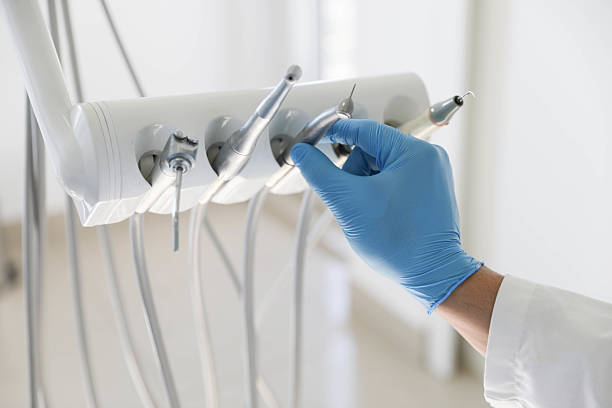 Professional Emergency Dentist technician working in Marin City, CA